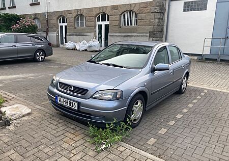 Opel Astra 1.6