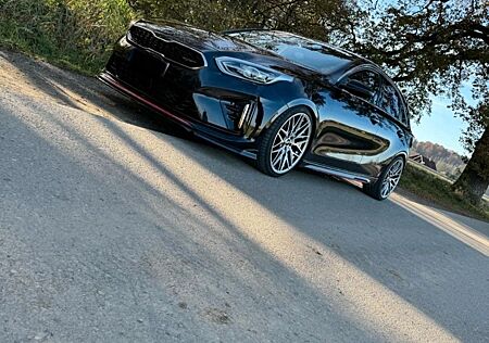 Kia Cee'd / Ceed 1.6 T-GDI DCT GT GT
