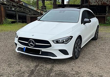 Mercedes-Benz CLA 200 Shooting Brake