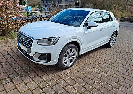 Audi Q2 1.4 TFSI S-tronic sport Navi+scheckheft+2. Hd