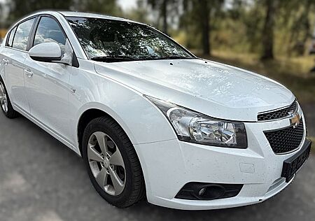 Chevrolet Cruze Hatchback LTZ, 2.0 Automatik.