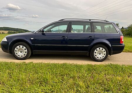 VW Passat Variant Volkswagen 2.0 Basis Variant Basis