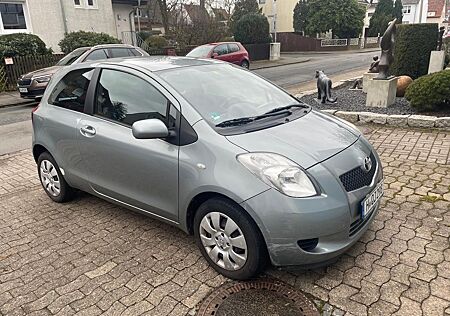 Toyota Yaris 1,0-l-VVT-i - Neuer TÜV