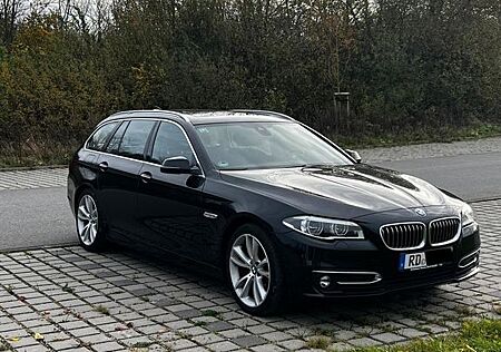 BMW 530d xDrive Touring A Luxury Line