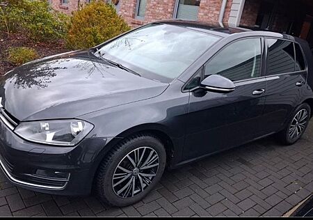 VW Golf Volkswagen 1.2 TSI DSG BMT ALLSTAR ALLSTAR