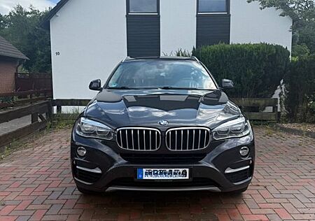 BMW X6 xDrive50i -