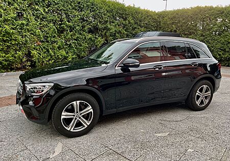 Mercedes-Benz GLC-Klasse GLC 200 d 4Matic Aut. *Leder*Navi*LED*