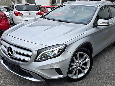 Mercedes-Benz GLA 250 4Matic, Anhängerkupplung !!