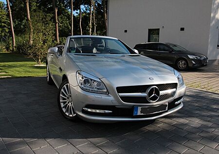 Mercedes-Benz SLK 200 Automatik*größerer Tank*Analoguhr