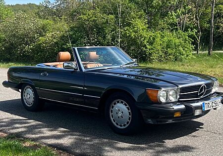 Mercedes-Benz SL 560 schwarzmetallic / Leder sattelbraun
