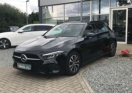 Mercedes-Benz A 180 d 8-G Navi Kamera PDC T-Leder LED Spur