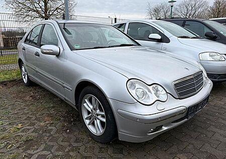 Mercedes-Benz C 240 4Matic XENON NAVI PDC KLIMAAUTOMATIK SHZ