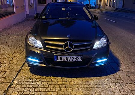 Mercedes-Benz C 180 BlueEFFICIENCY Coupé - Sehr gutes Zustand