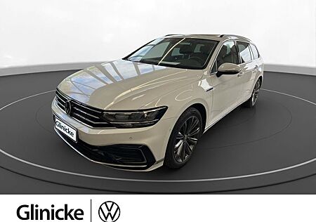 VW Passat Variant Volkswagen GTE 1.4 TSI Hybrid Pano LED LM 18