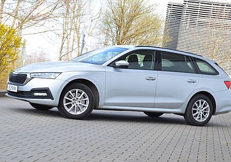 Skoda Octavia Combi Ambition 4x4*KLIMA*PDC*CAR-PLAY*AC