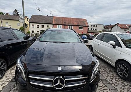 Mercedes-Benz GLA 220 d 4M wirklich VOll außer AHK Pano Keyles