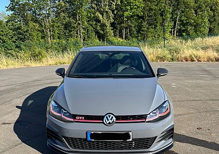 VW Golf Volkswagen 2.0 TSI 213kW OPF DSG GTI TCR GTI TCR
