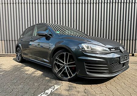 VW Golf Volkswagen VII Lim. GTD BMT DSG/Bi Xenon