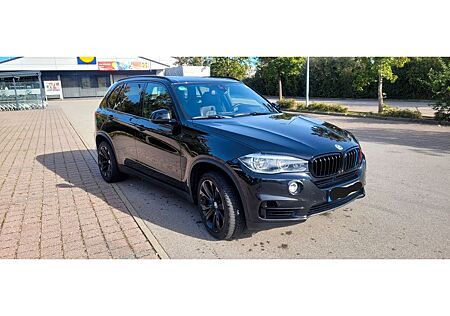 BMW X5 xDrive50i - M-Sport*VOLL/8-fach/Pano/AHK