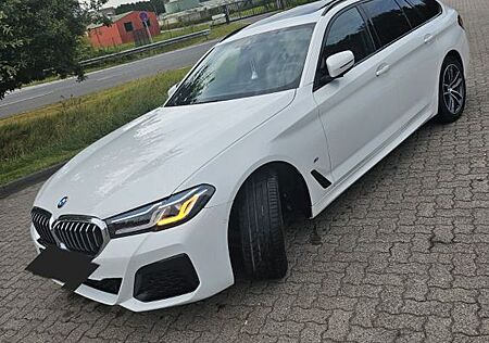 BMW 520i Touring A -