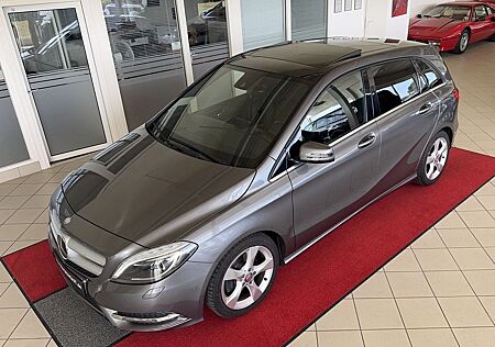 Mercedes-Benz B 200 *AHK*Comand*Panorama*Xenon*SportPaket*