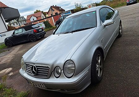 Mercedes-Benz CLK 320 AVANTGARDE Avantgarde