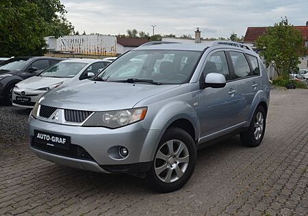 Mitsubishi Outlander gebraucht kaufen Mitsubishi Outlander 2.0 DI-D Invite 4-WD