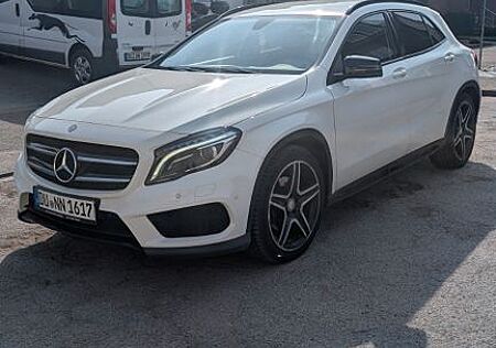 Mercedes-Benz GLA 220 d 4MATIC DCT AMG Line AMG Line
