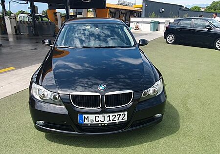 BMW 318i -