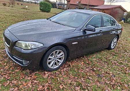 BMW 528i -