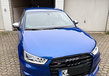 Audi S1 Sportback 2.0 TFSI quattro - Sepangblau