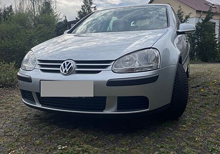 VW Golf Volkswagen 5, 1.4 75PS, technisch top, optische Mängel