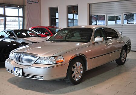 Lincoln Town Car Cartier