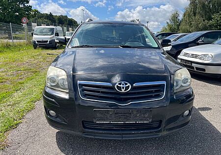 Toyota Avensis Kombi 2.0 D-4D Sol
