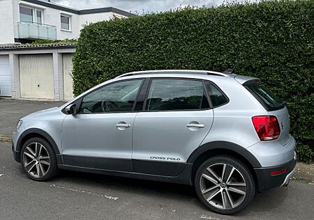 VW Polo Volkswagen 1.2 TSI - Cross