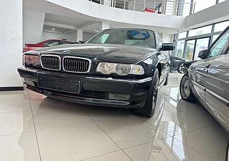 BMW 740i A -