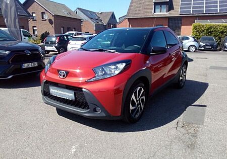 Toyota Aygo X Pulse /  Team D 17'', Rückfahrkamera, And