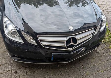 Mercedes-Benz E 250 Coupé CGI BlueEFFICIENCY ELEGANC...