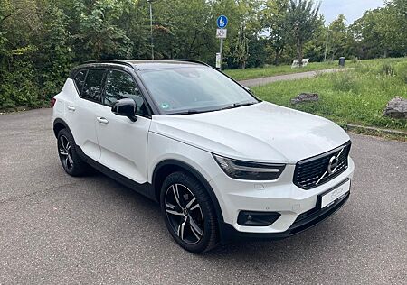 Volvo XC 40 XC40 R D3 GEARTRONIC Design 2WD/PANO/1.H