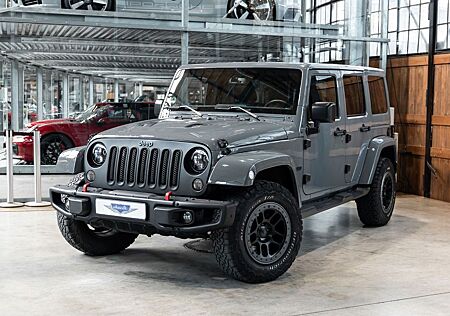 Jeep Wrangler Unlimited Sahara 2.8 TRD | Mopar OEM