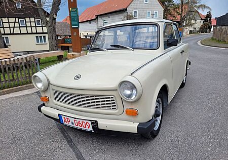 Trabant 601 LIMOUSINE UNVERBASTELT BREMSEN REIFEN NEU/PA