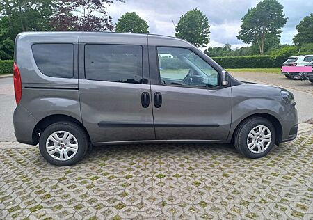 Fiat Doblò 1.6 Multijet (105 PS) | TÜV neu | Kamera