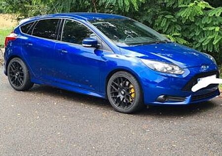 Ford Focus 2,0 EcoBoost ST Leder-Sport-Paket ST