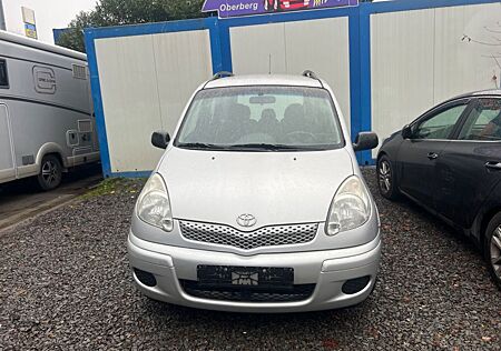 Toyota Yaris Verso 1.3 Sol Tüv 11/2027