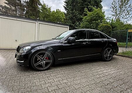 Mercedes-Benz C 220 d AMG Line AMG Line