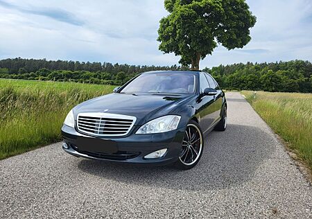 Mercedes-Benz S 450 -