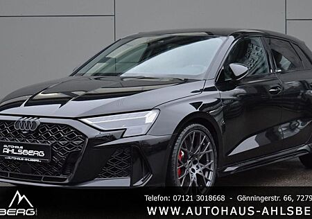 Audi RS3 KERAMIK/CARBON/V-MAX/ 360°/SCHALEN/HIFI/HUD/