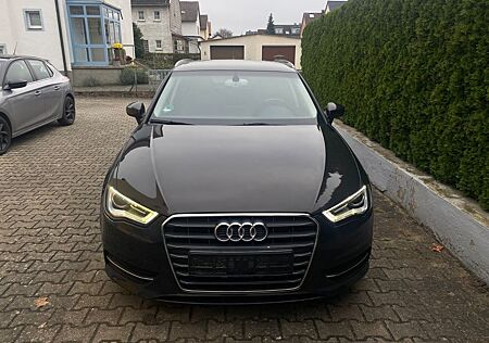 Audi A3 2.0 TDI S tronic Ambiente Sportback TÜV NEU