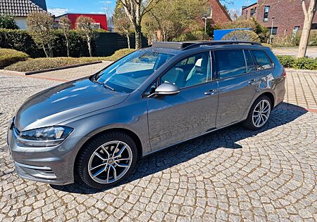 VW Golf Volkswagen VII AHK, Panoramadach, DYNAUDIO, 17 Zolll