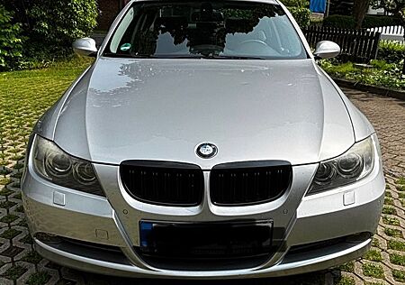 BMW 325i -
